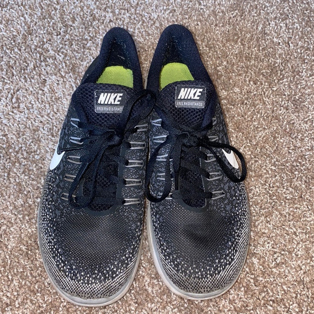 Black nike free runs